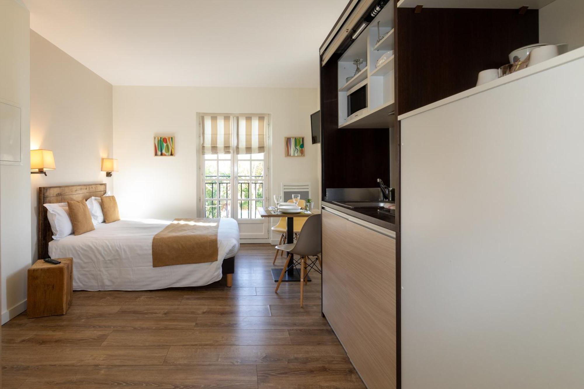 Hotel Residence Alaia Аскен Стая снимка