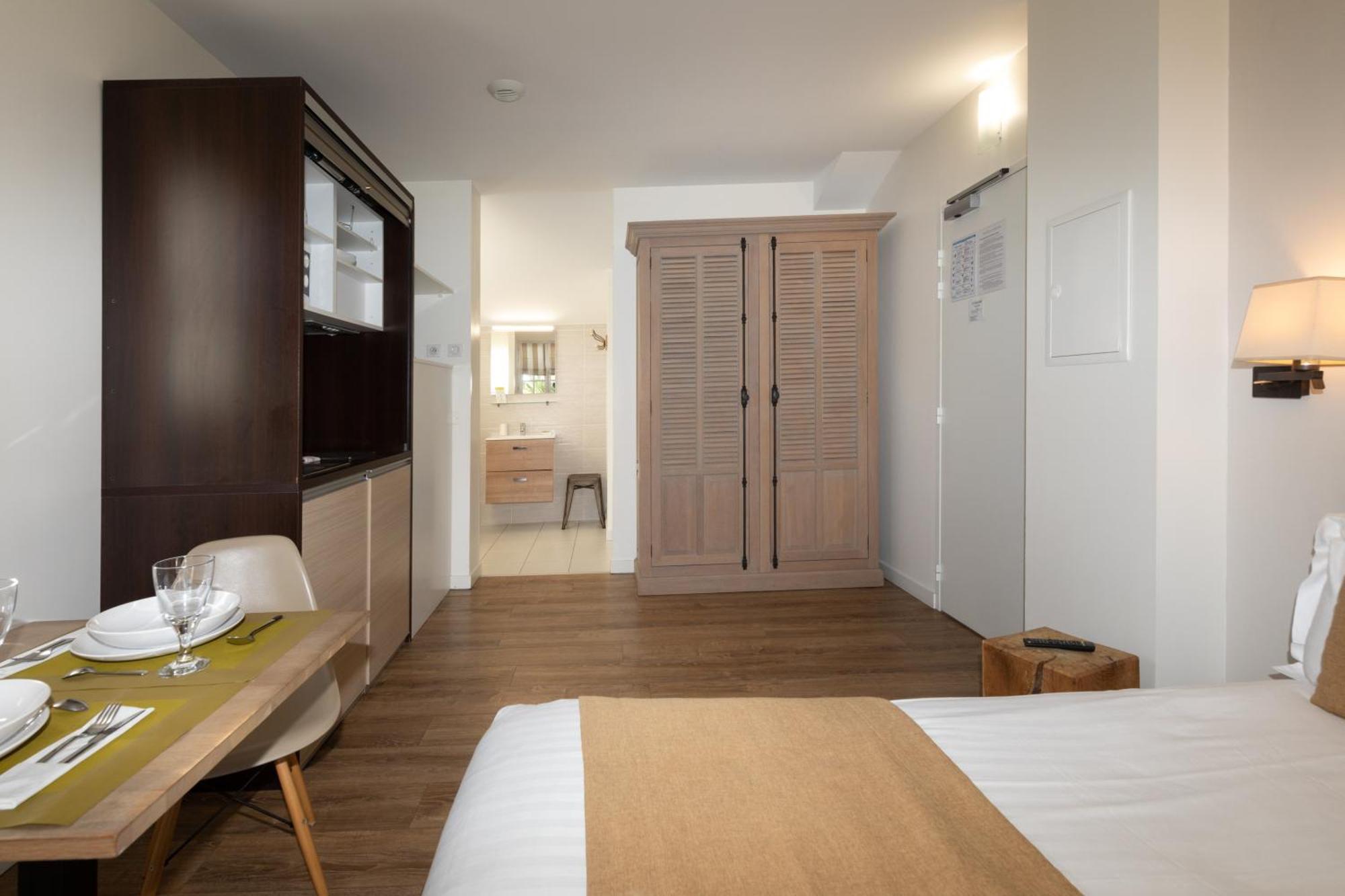 Hotel Residence Alaia Аскен Стая снимка